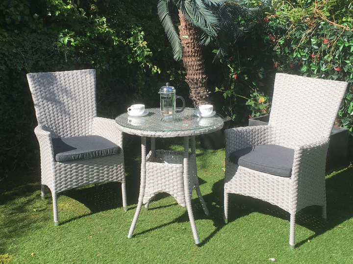 Victoria Rattan 2 Seater Round Outdoor Garden Bistro Set